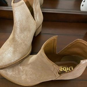 DIBA Skyler Bootie Size 9